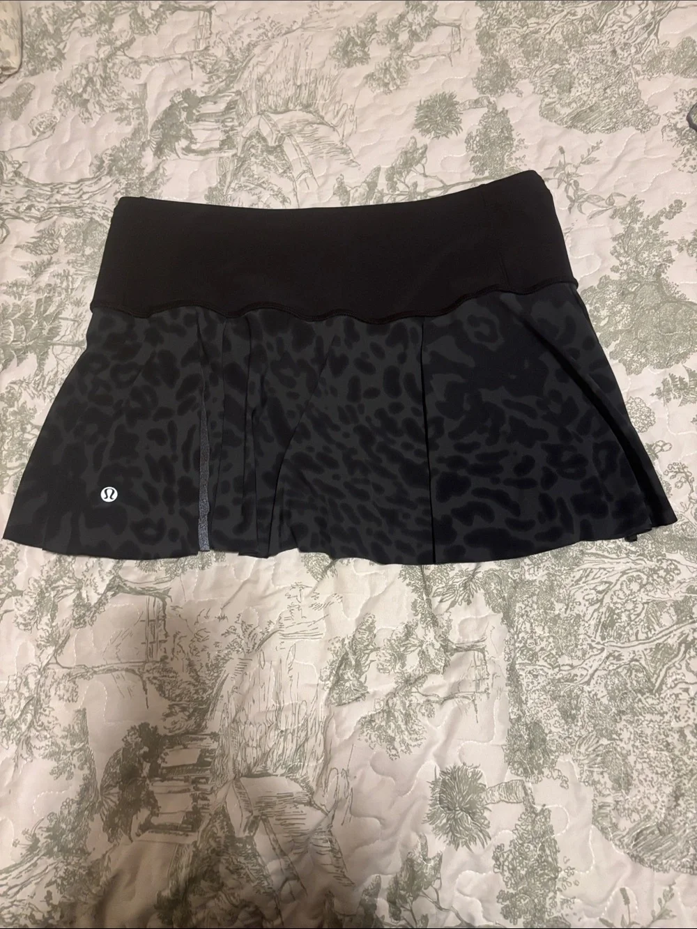 vintage Lululemon Hit Your Stride Skirt, animal swirl black deep coal, size 8 - Picture 7 of 15